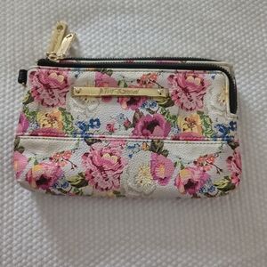 Betsey Johnson XORING Wristlet Wallet Multi Color Signature Logo.